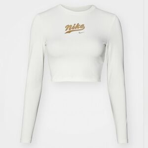 Nike Women's Cream Long Sleeve Crop Top Size Small